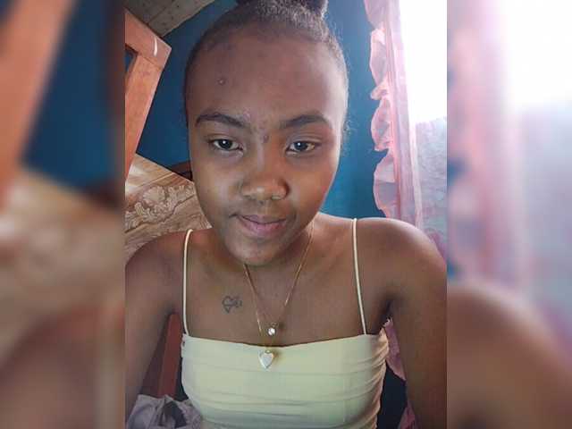 Stella11's BongaCams show and profile