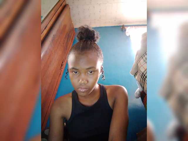 Stella11's BongaCams show and profile