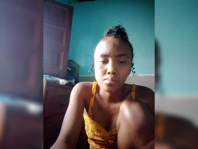 Stella11's BongaCams show and profile