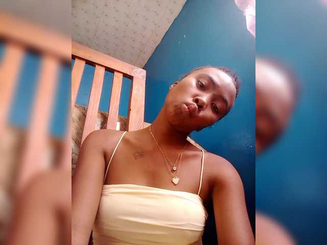 Stella11's BongaCams show and profile