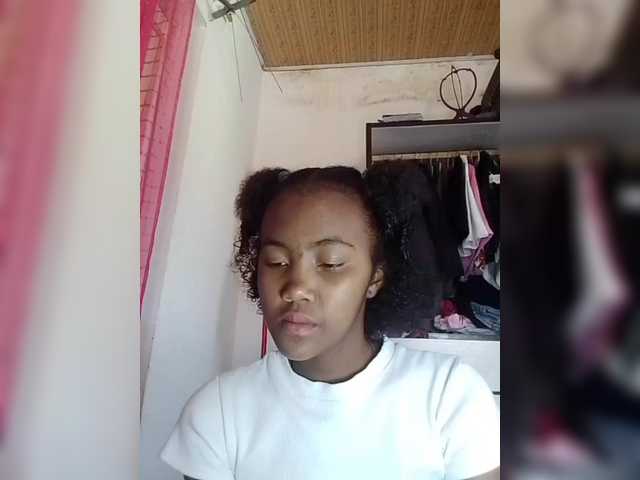 Stella11's BongaCams show and profile