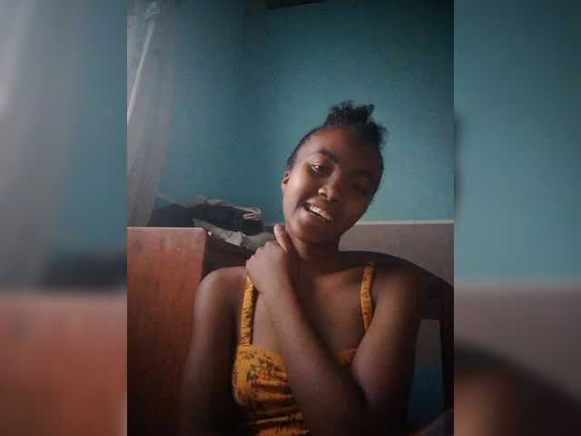 Stella11's BongaCams show and profile