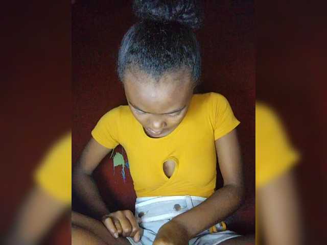 Stella11's BongaCams show and profile