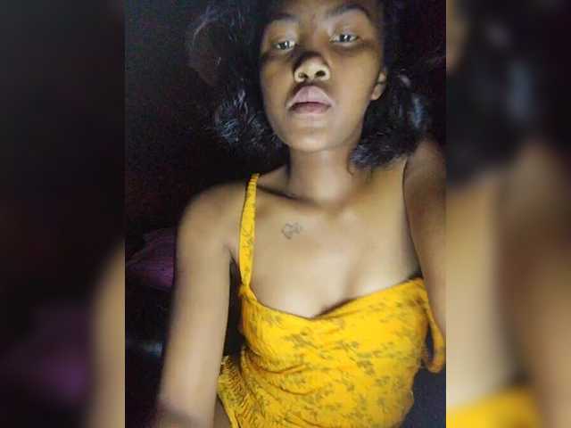 Stella11's BongaCams show and profile