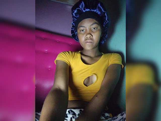 Stella11's BongaCams show and profile