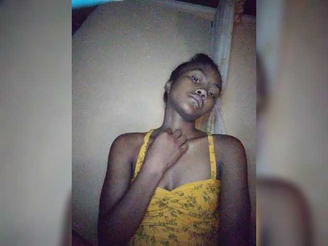 Stella11's BongaCams show and profile