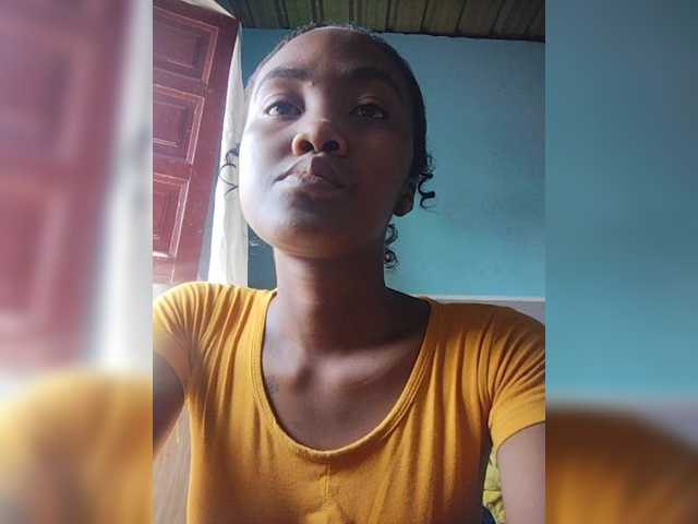 Stella11's BongaCams show and profile