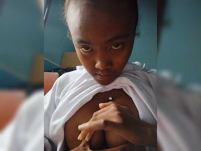 Stella11's BongaCams show and profile