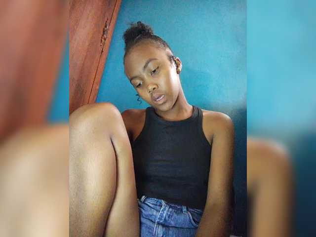 Stella11's BongaCams show and profile