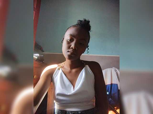 Stella11's BongaCams show and profile