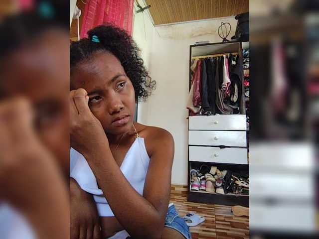 Stella11's BongaCams show and profile