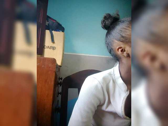 Stella11's BongaCams show and profile