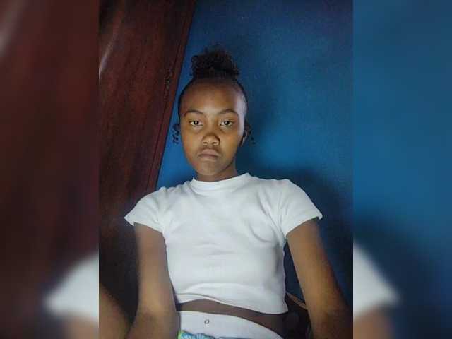 Stella11's BongaCams show and profile