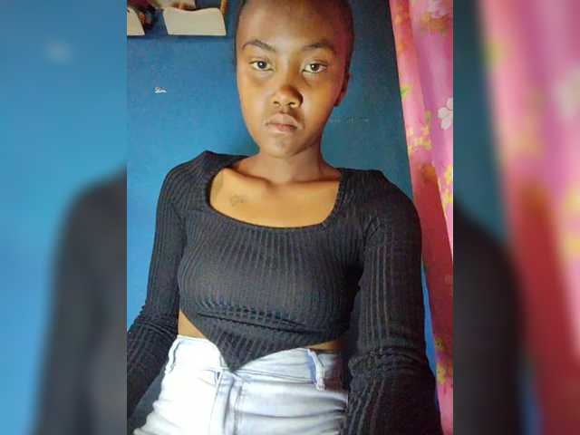 Stella11's BongaCams show and profile