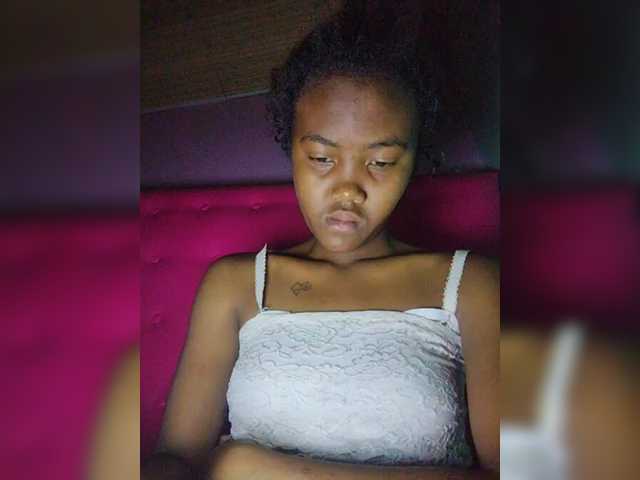 Stella11's BongaCams show and profile