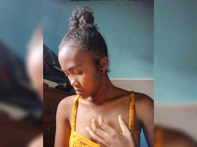 Stella11's BongaCams show and profile