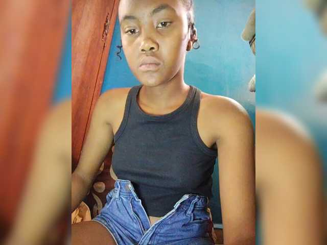 Stella11's BongaCams show and profile