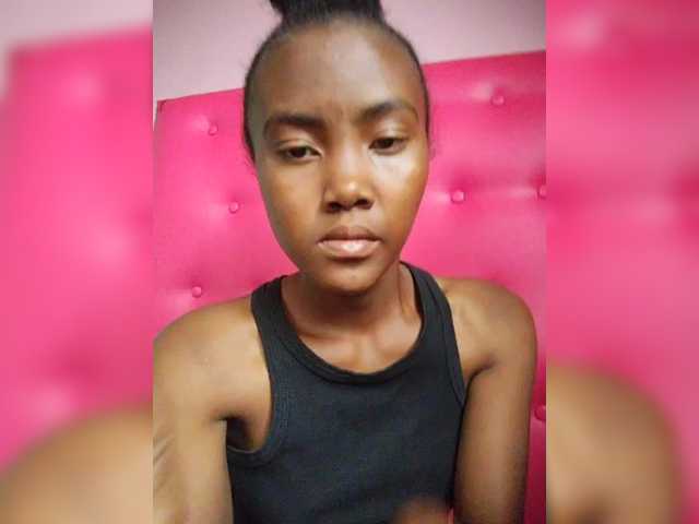 Stella11's BongaCams show and profile