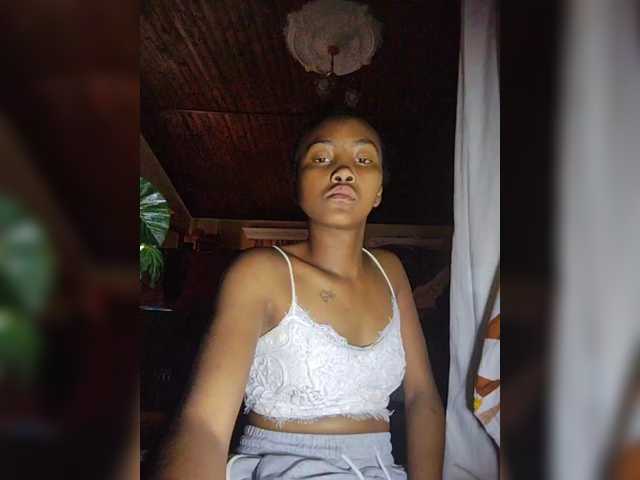 Stella11's BongaCams show and profile