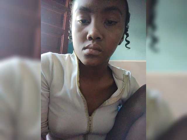 Stella11's BongaCams show and profile