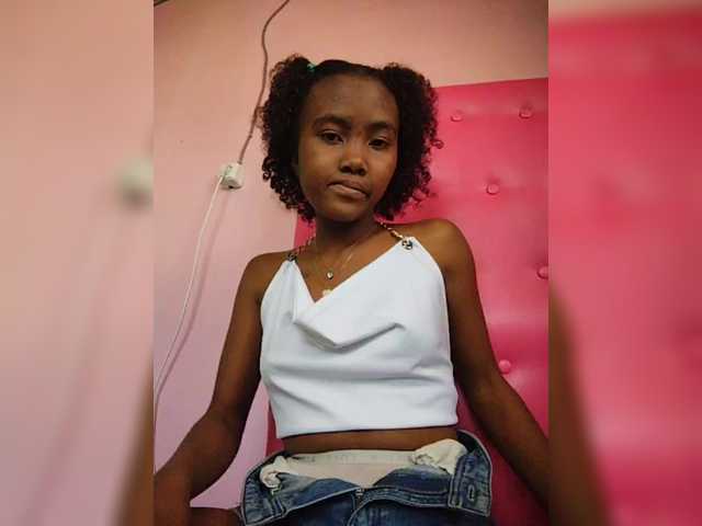 Stella11's BongaCams show and profile