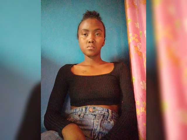 Stella11's BongaCams show and profile