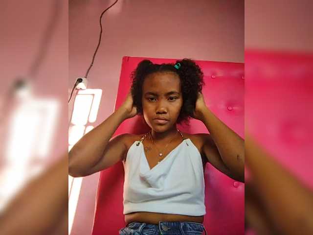 Stella11's BongaCams show and profile