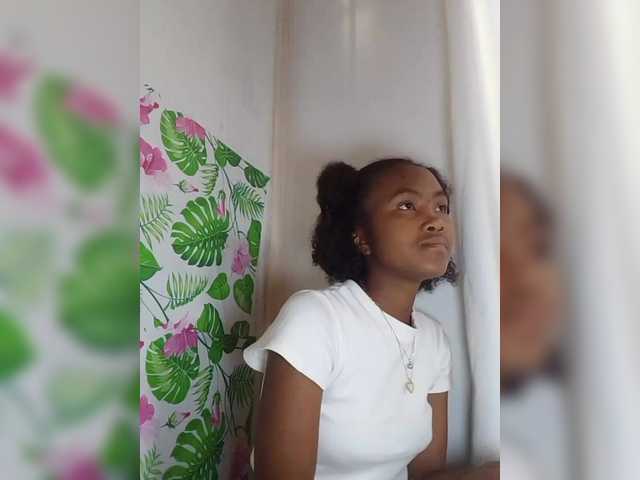 Stella11's BongaCams show and profile