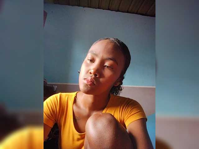 Stella11's BongaCams show and profile