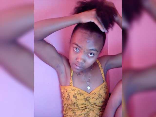 Stella11's BongaCams show and profile