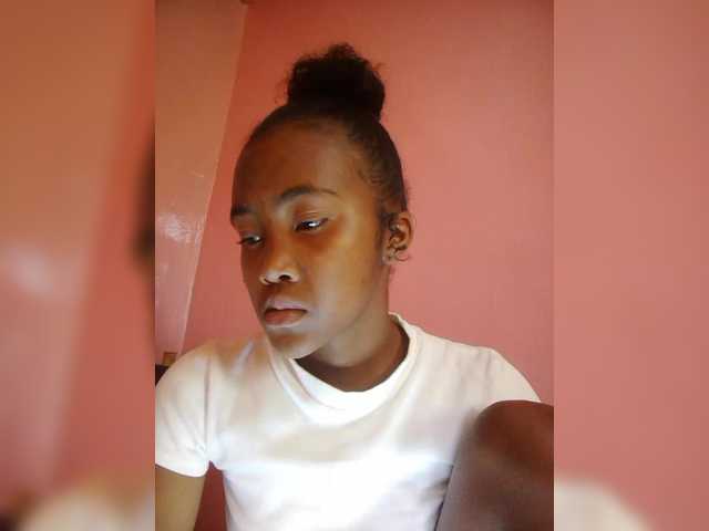 Stella11's BongaCams show and profile