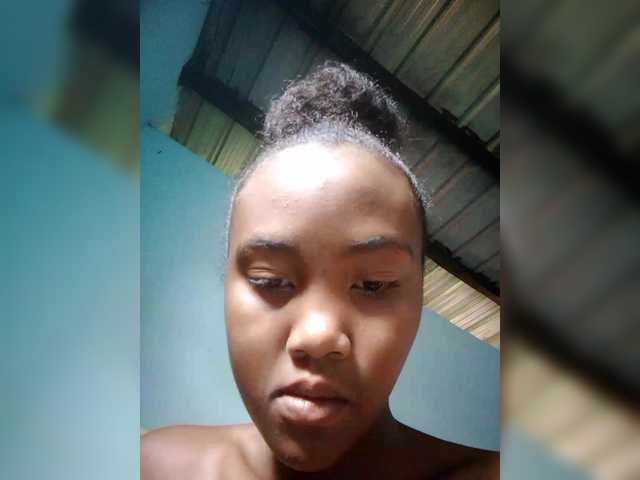 Stella11's BongaCams show and profile