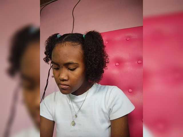 Stella11's BongaCams show and profile