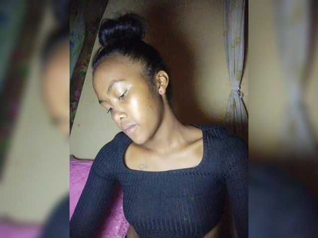 Stella11's BongaCams show and profile