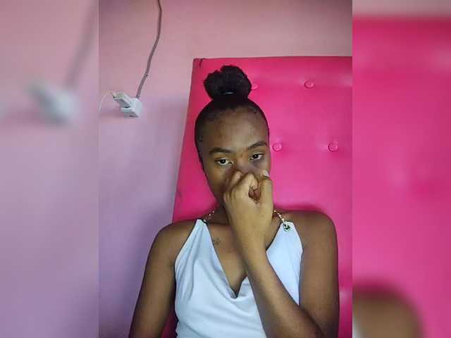 Stella11's BongaCams show and profile