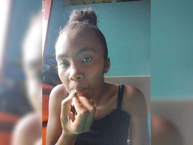 Stella11's BongaCams show and profile