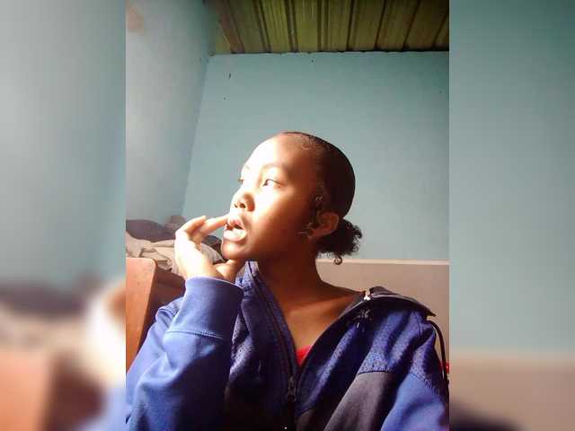 Stella11's BongaCams show and profile