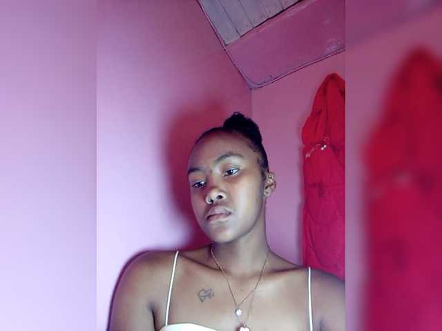 Stella11's BongaCams show and profile