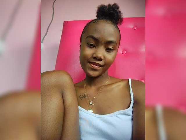 Stella11's BongaCams show and profile