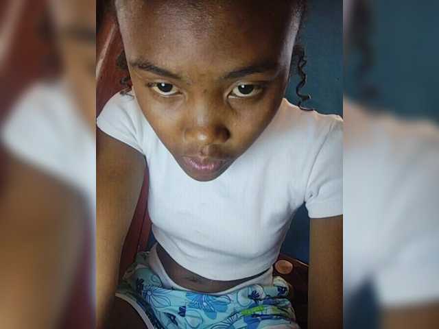 Stella11's BongaCams show and profile