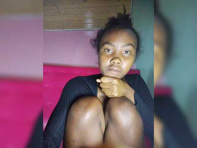 Stella11's BongaCams show and profile