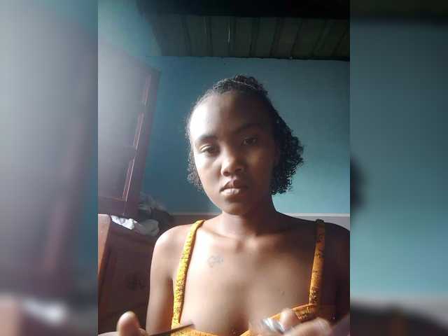 Stella11's BongaCams show and profile