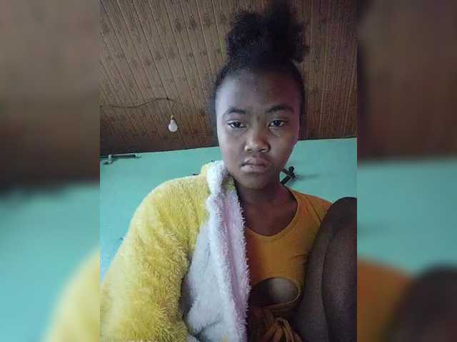 Stella11's BongaCams show and profile