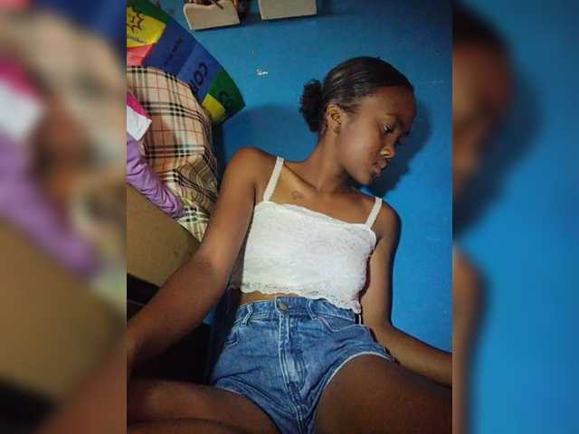 Stella11 – webcam model profile photo