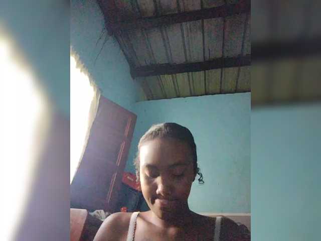 Stella11's BongaCams show and profile