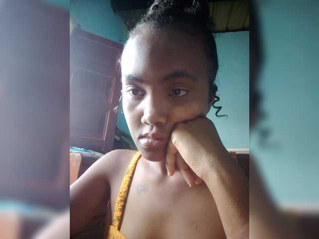 Stella11's BongaCams show and profile