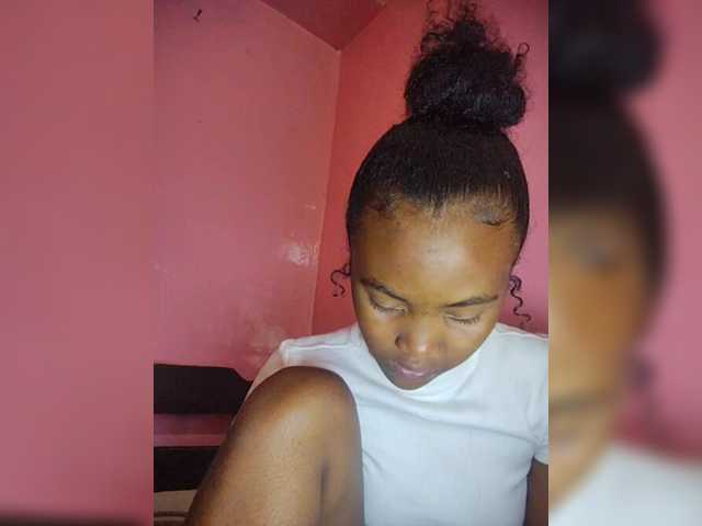 Stella11's BongaCams show and profile