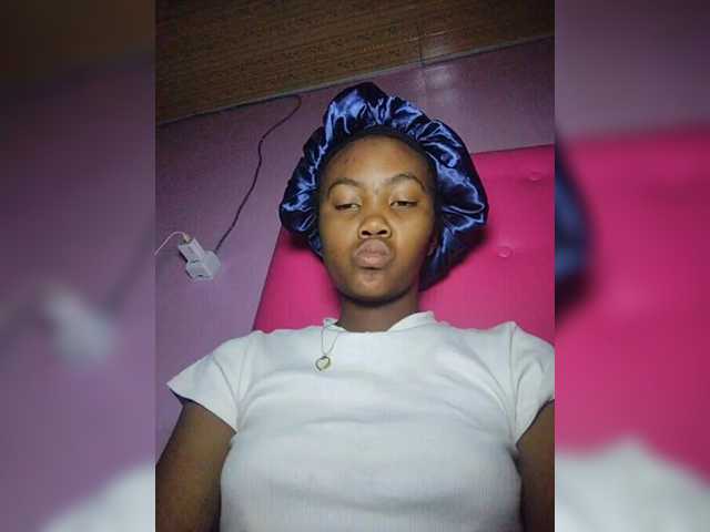 Stella11's BongaCams show and profile