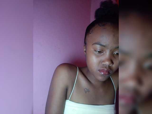 Stella11's BongaCams show and profile