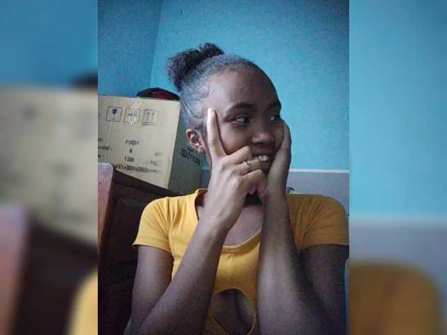 Stella11's BongaCams show and profile